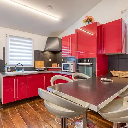 Jean Apartman *